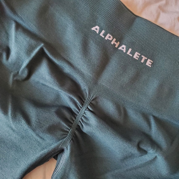 Alphalete Amplify 4.5" Seamless Shorts - Pier Blue - Picture 6 of 10